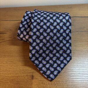 Robert Talbott Men's Tie Black Lavender Paisley 100% Silk Hand Sewn USA Classic